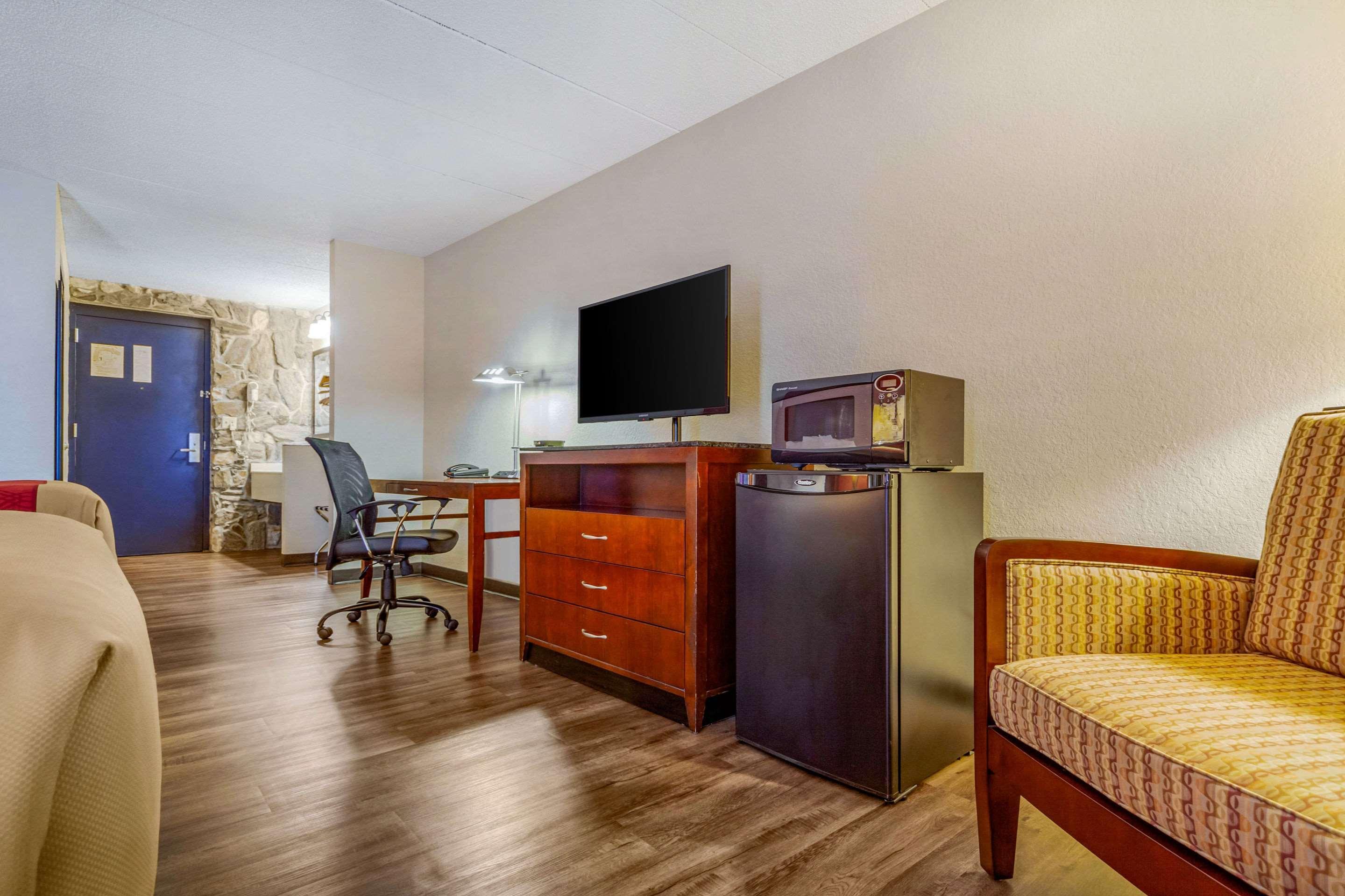 Econo Lodge Inn & Suites Brookings Exteriör bild