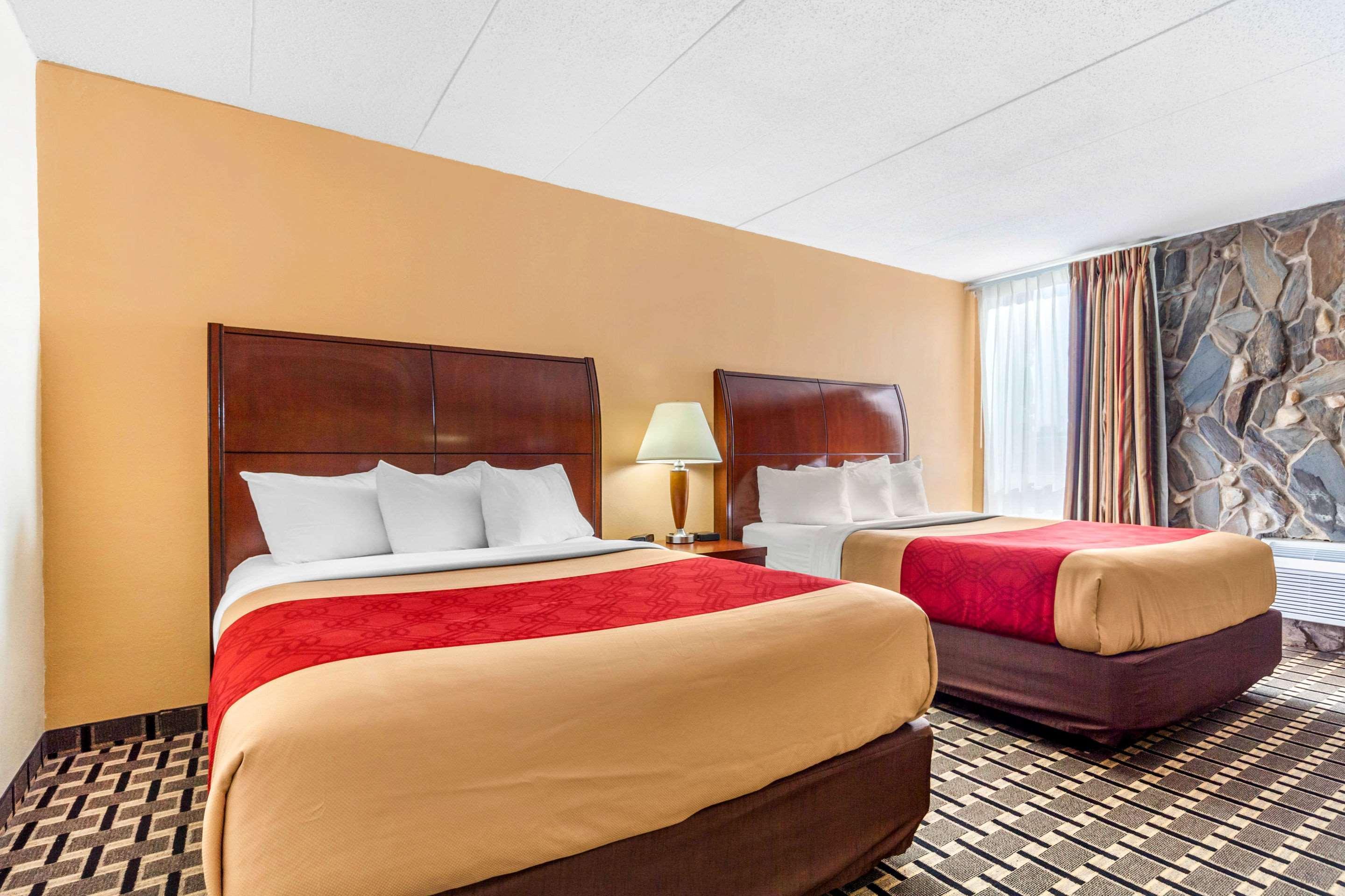 Econo Lodge Inn & Suites Brookings Exteriör bild