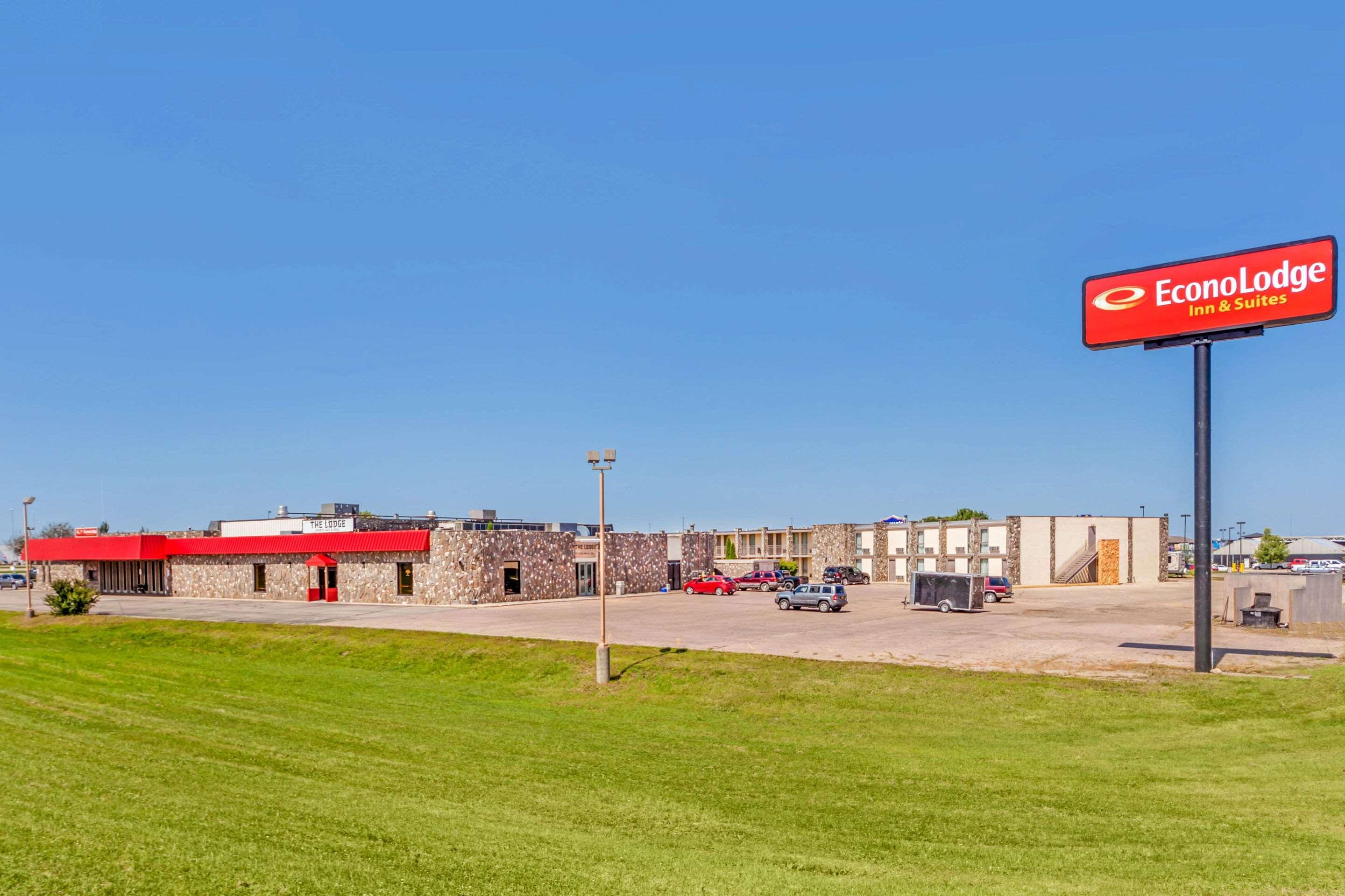 Econo Lodge Inn & Suites Brookings Exteriör bild