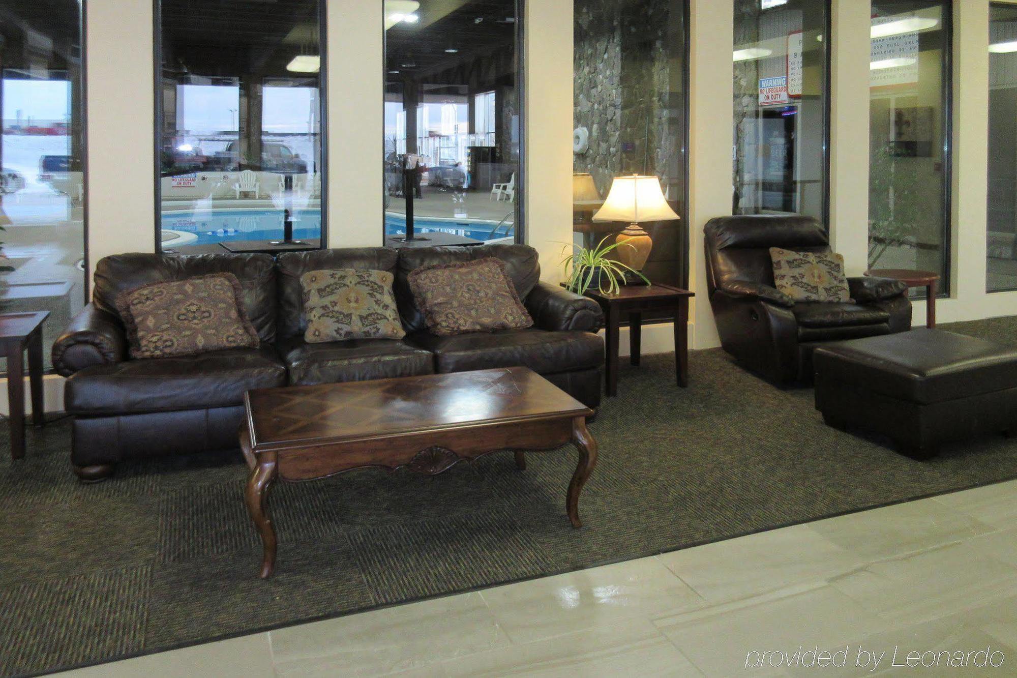 Econo Lodge Inn & Suites Brookings Exteriör bild