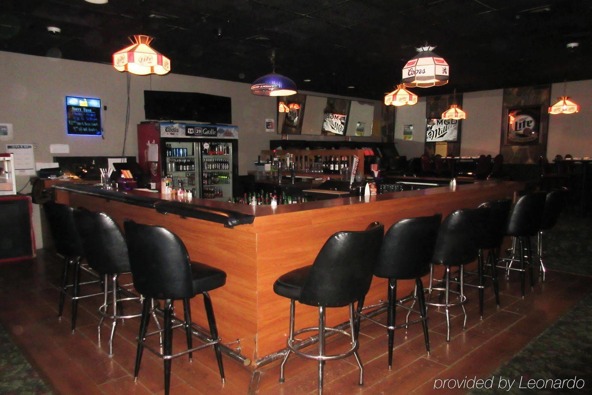 Econo Lodge Inn & Suites Brookings Exteriör bild